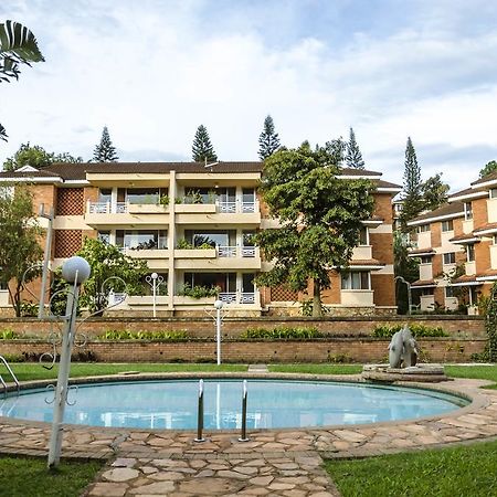 Golf Course Apartments Kampala Esterno foto