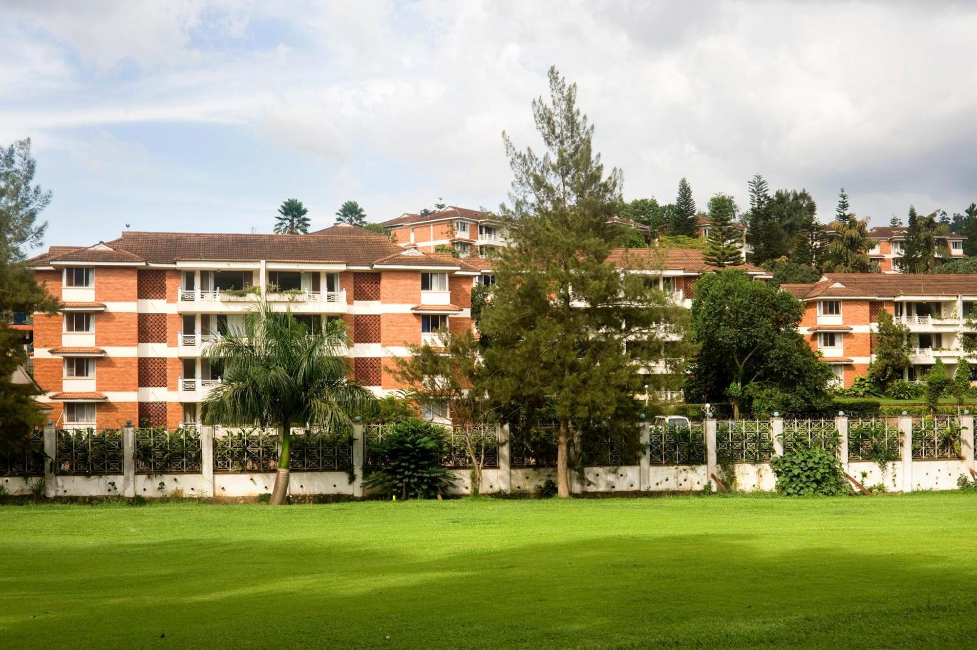 Golf Course Apartments Kampala Esterno foto