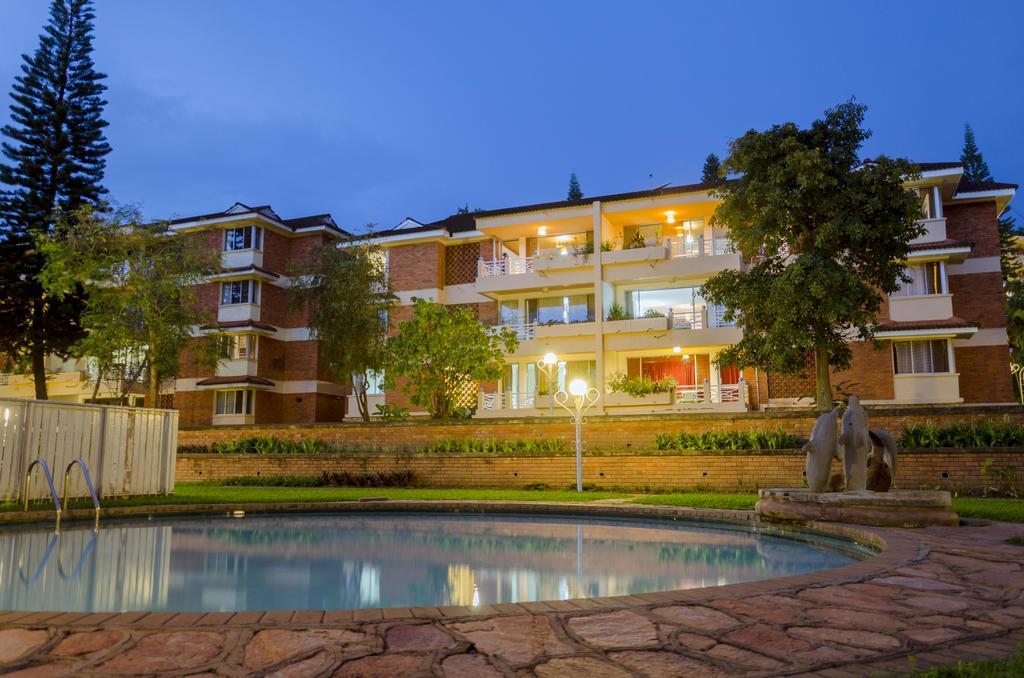 Golf Course Apartments Kampala Esterno foto